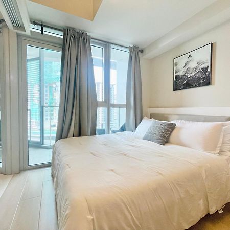 Uptown Parksuites Bgc Тагуиг Екстериор снимка