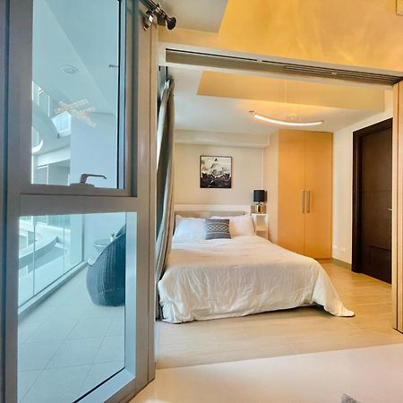 Uptown Parksuites Bgc Тагуиг Екстериор снимка