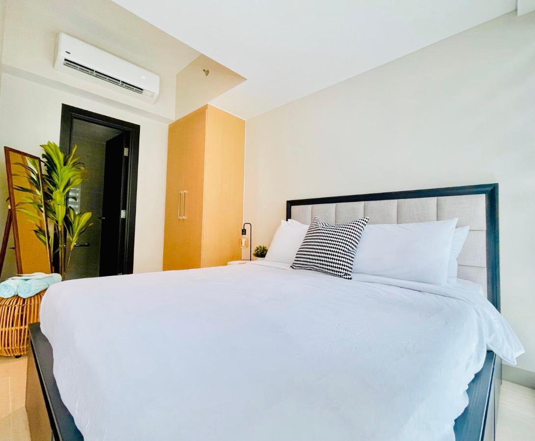 Uptown Parksuites Bgc Тагуиг Екстериор снимка