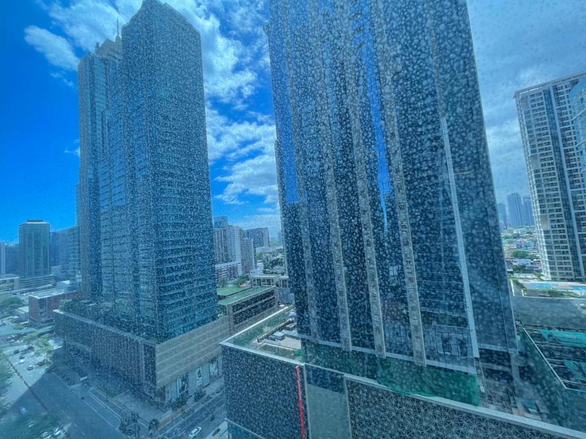 Uptown Parksuites Bgc Тагуиг Екстериор снимка