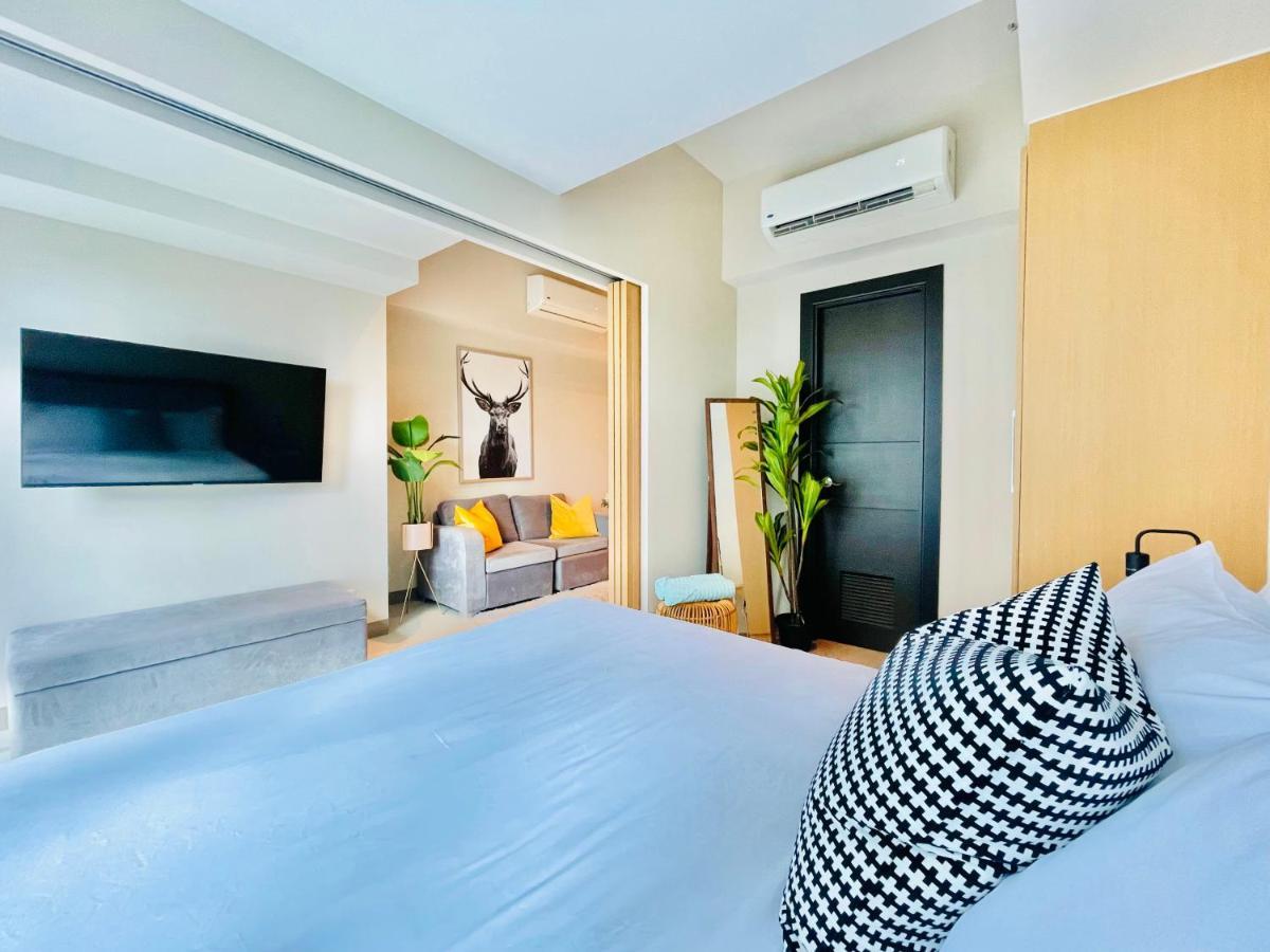 Uptown Parksuites Bgc Тагуиг Екстериор снимка
