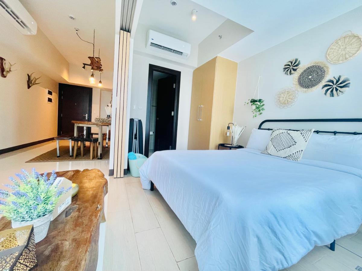 Uptown Parksuites Bgc Тагуиг Екстериор снимка