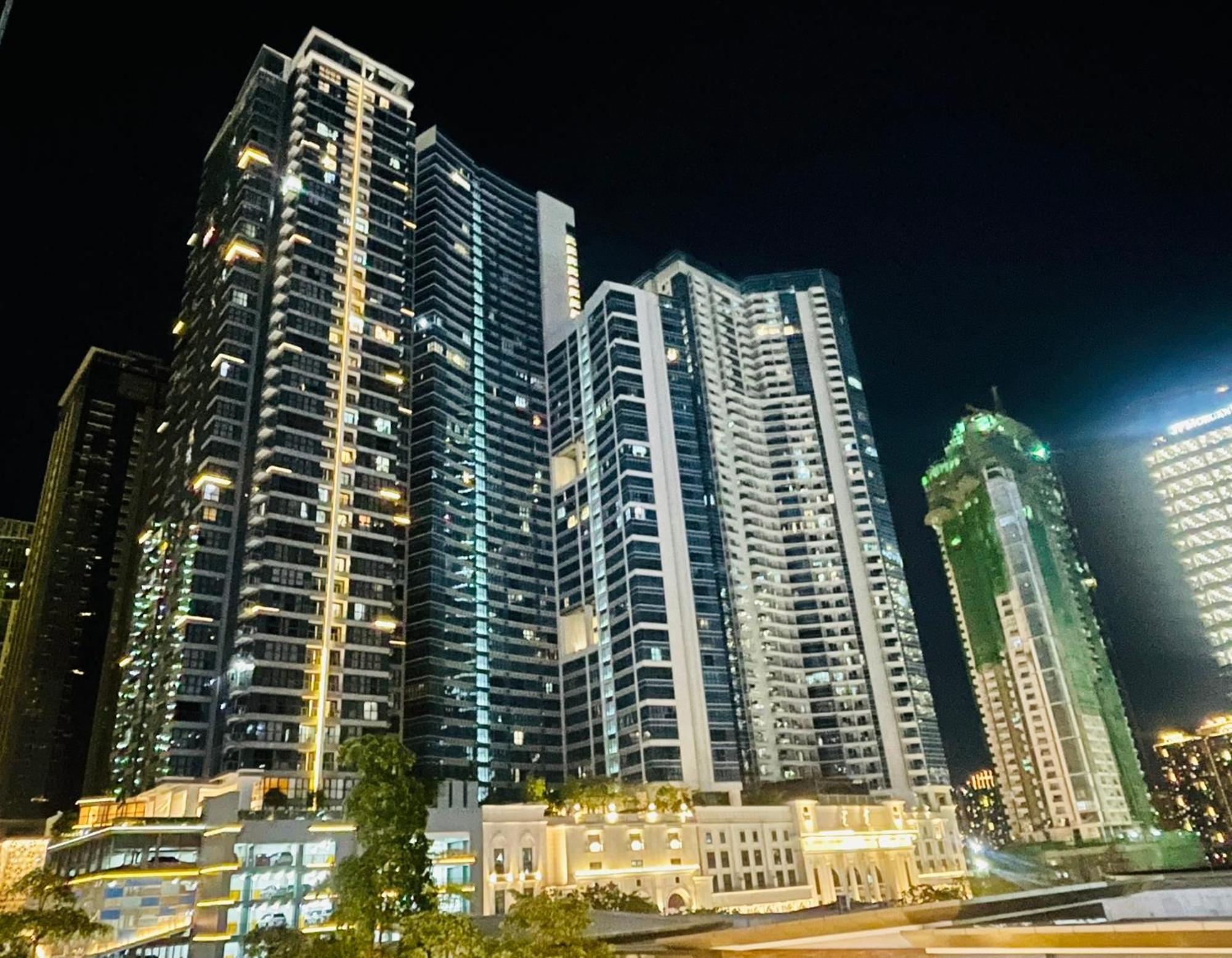 Uptown Parksuites Bgc Тагуиг Екстериор снимка