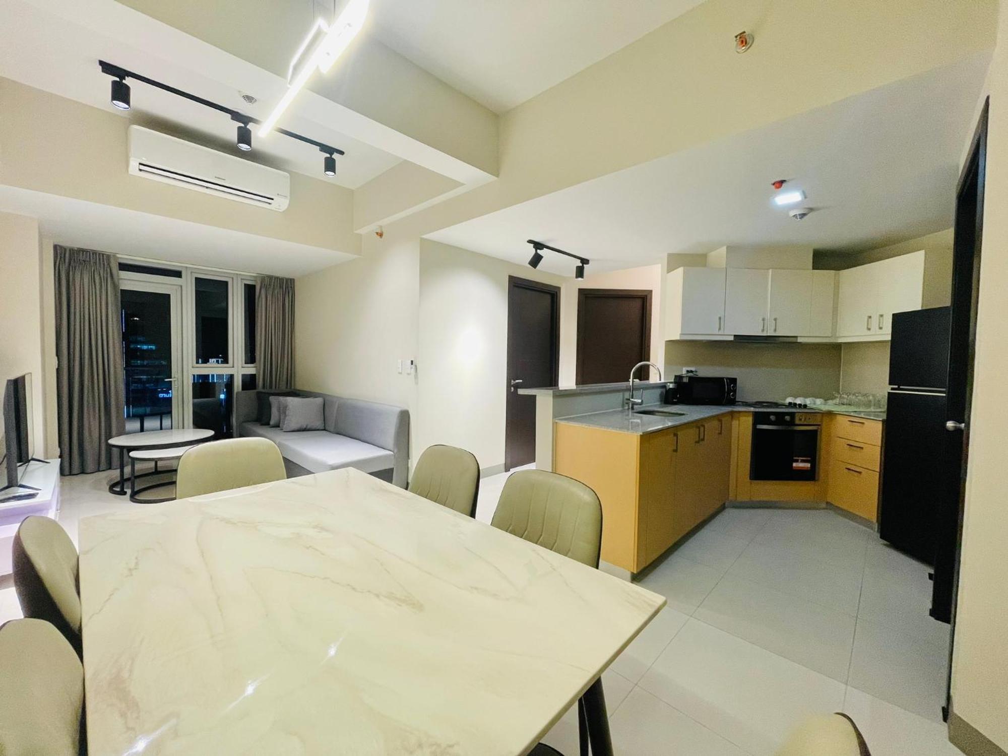 Uptown Parksuites Bgc Тагуиг Екстериор снимка