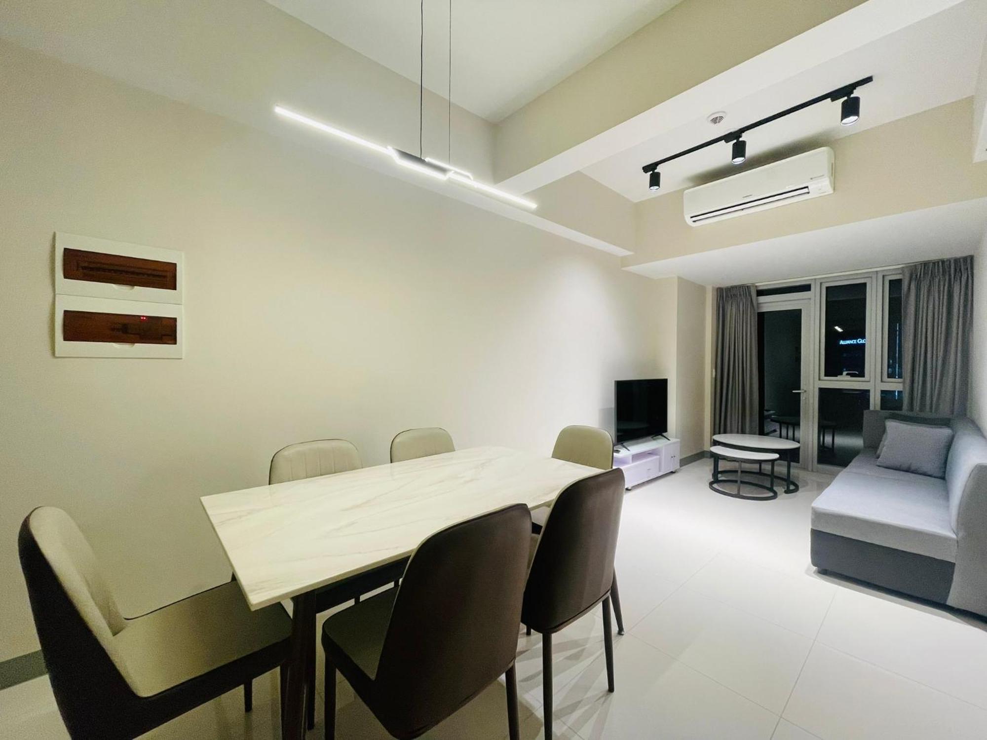 Uptown Parksuites Bgc Тагуиг Екстериор снимка