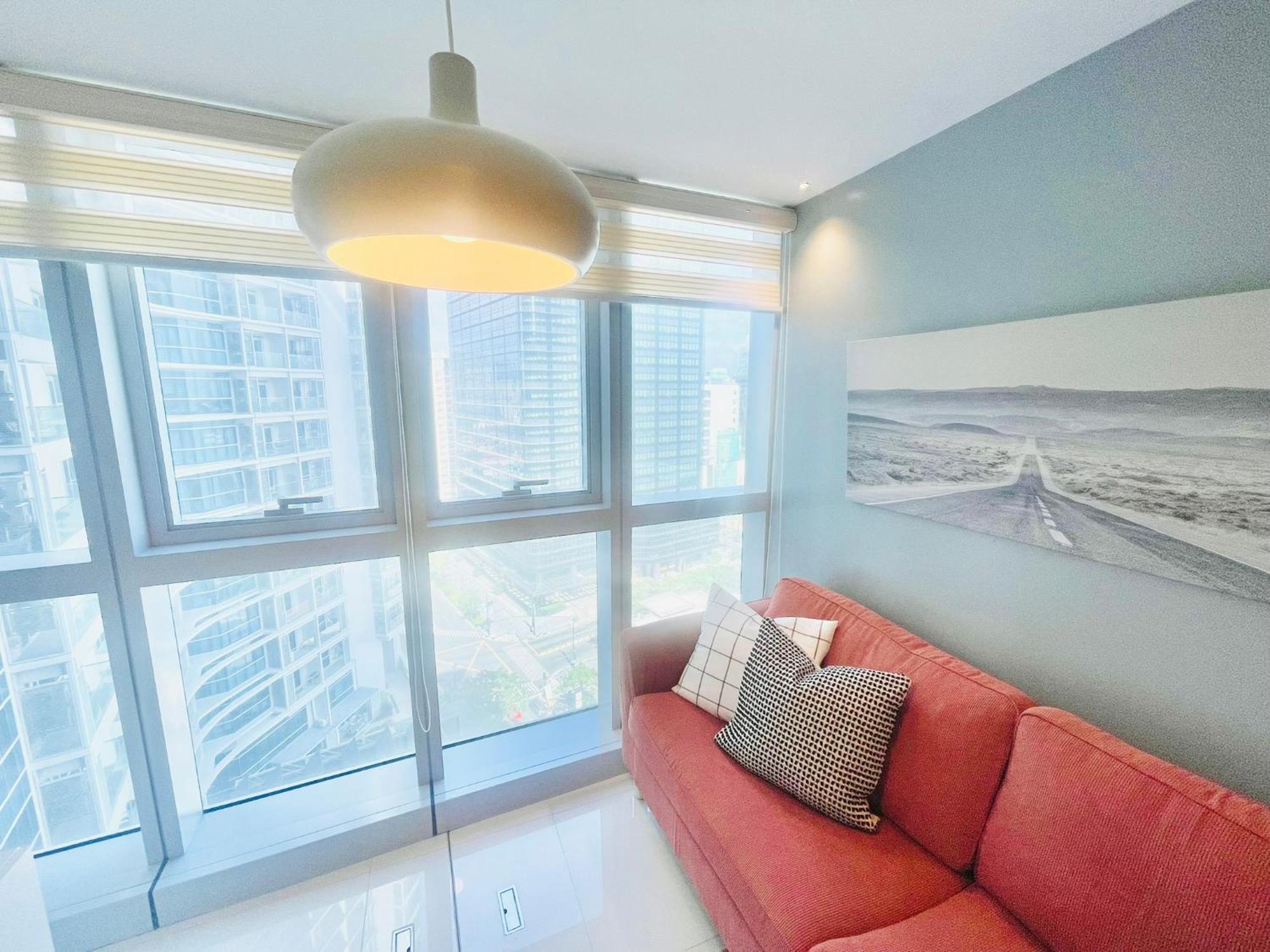 Uptown Parksuites Bgc Тагуиг Екстериор снимка