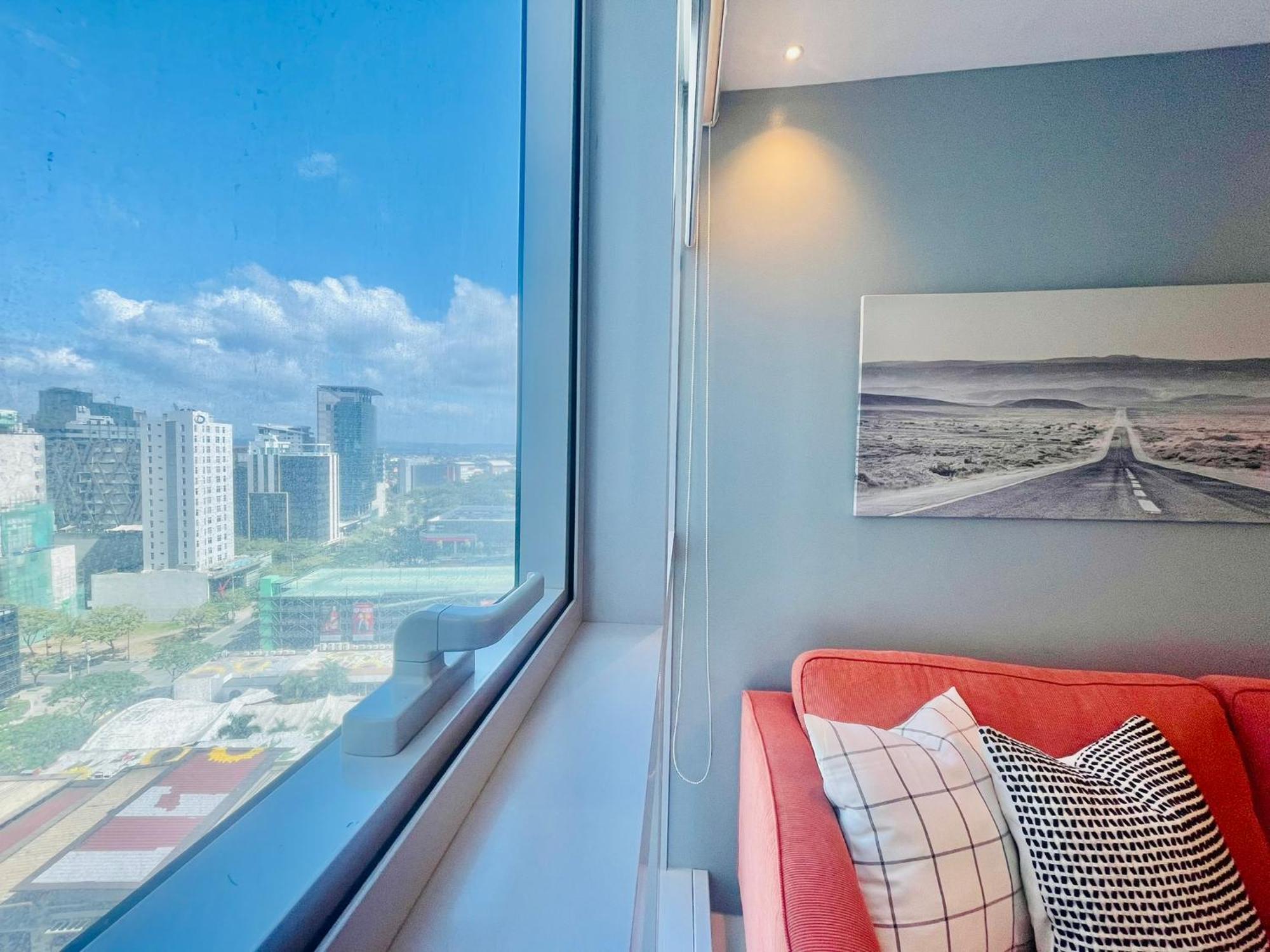 Uptown Parksuites Bgc Тагуиг Екстериор снимка
