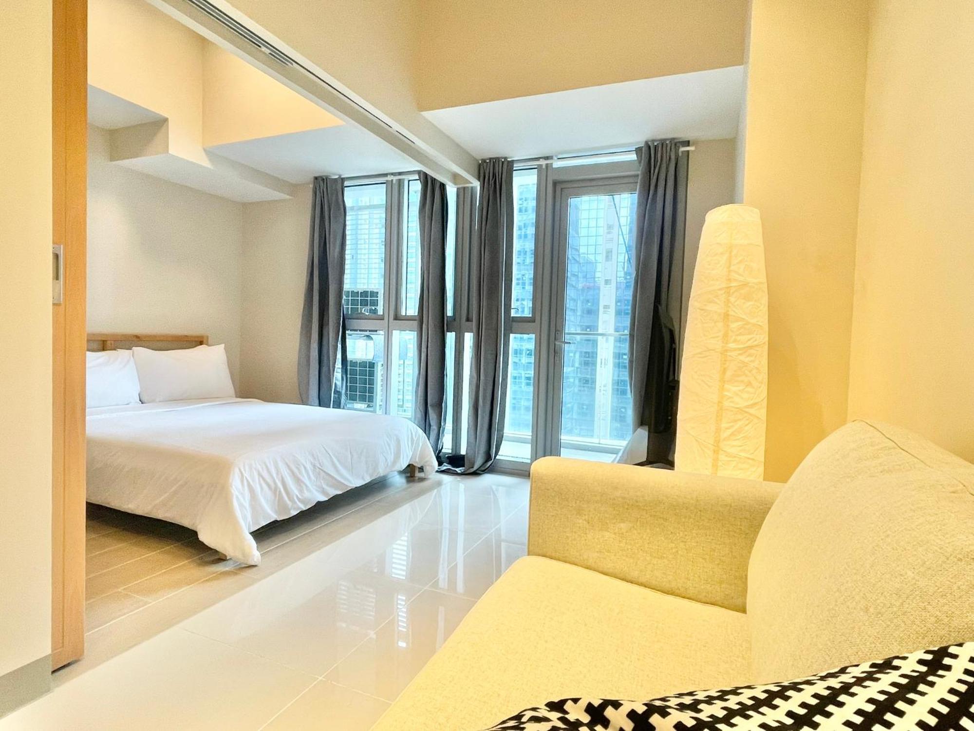 Uptown Parksuites Bgc Тагуиг Екстериор снимка